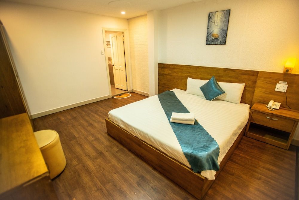 undefined Tea Leaf Hotel 10