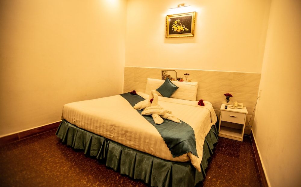 undefined Tea Leaf Hotel 9