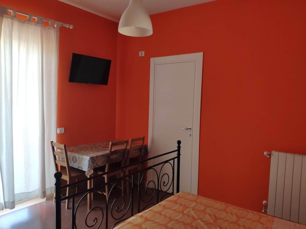 B&B De Angelis Triple Room (arancio) 3