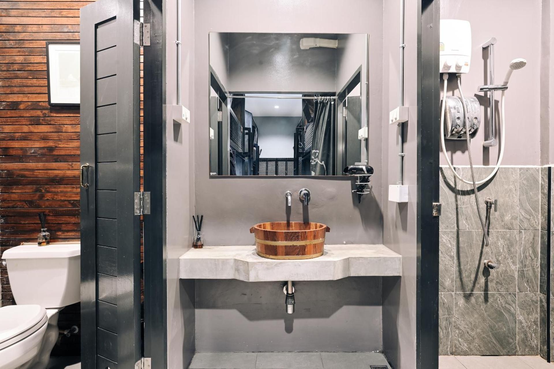 undefined Castle Black Bangkok - Hostel 4