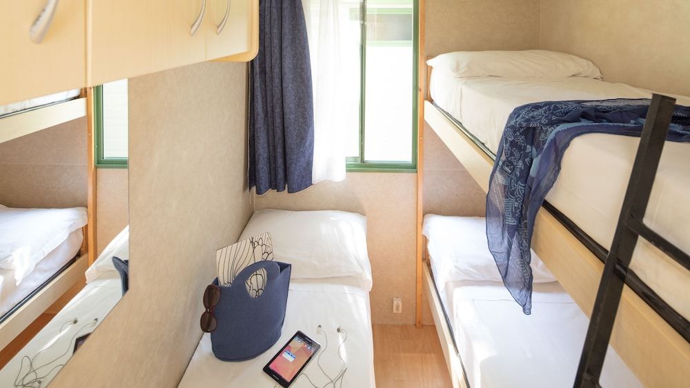 Standard Mobile Home (5 People with Air Conditioning)