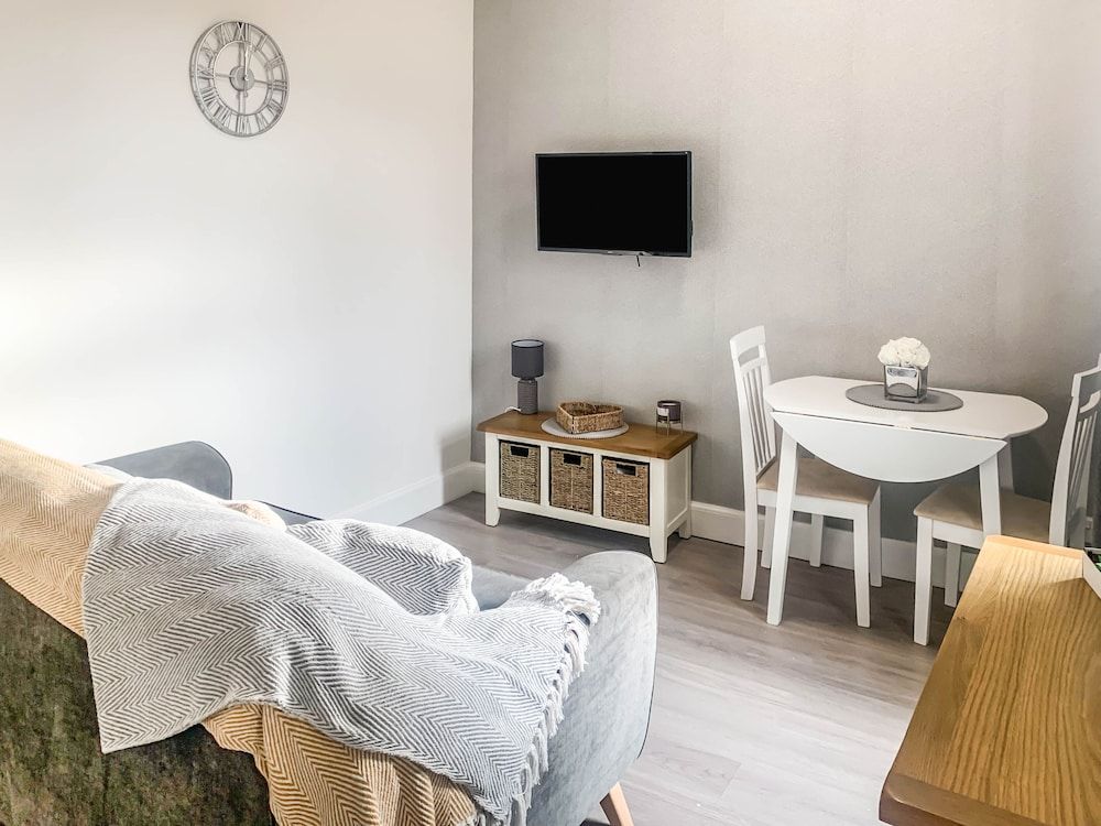 The Rosebery Retreat By The Castle 1-bed Apartment