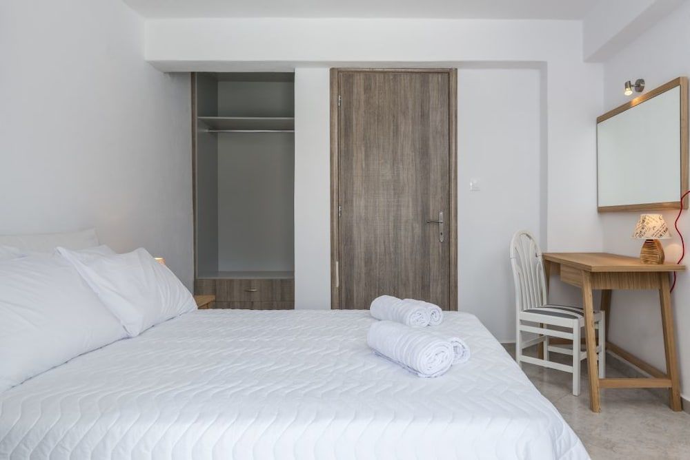 Wild View Mykonos Villa, 3 Bedrooms, Private Pool, Sea View (Agapi)