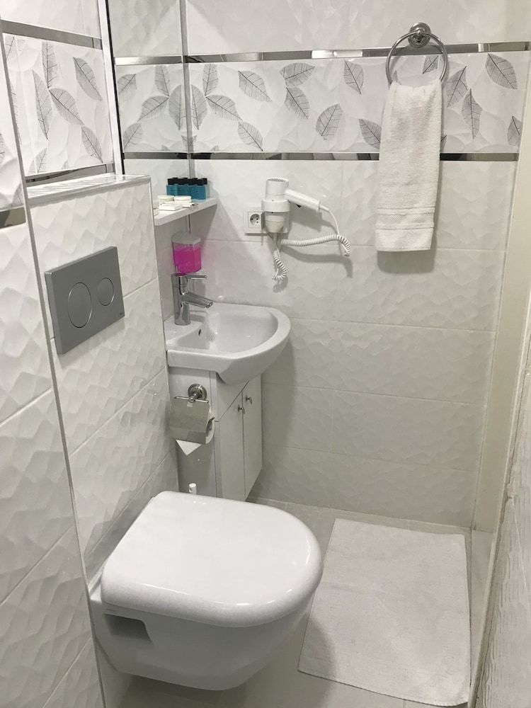 Beyhan Hotel Standard Twin Room, 2 Twin Beds 19