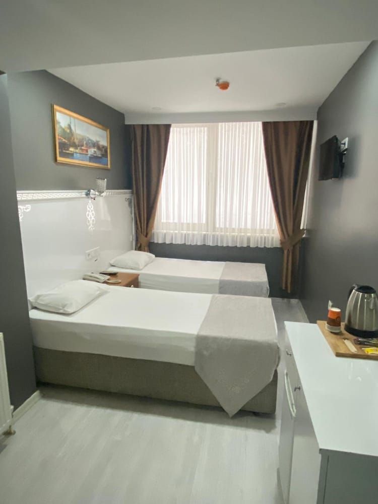 Beyhan Hotel Standard Twin Room, 2 Twin Beds 9