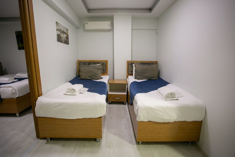 undefined Golden Saray Apart 8