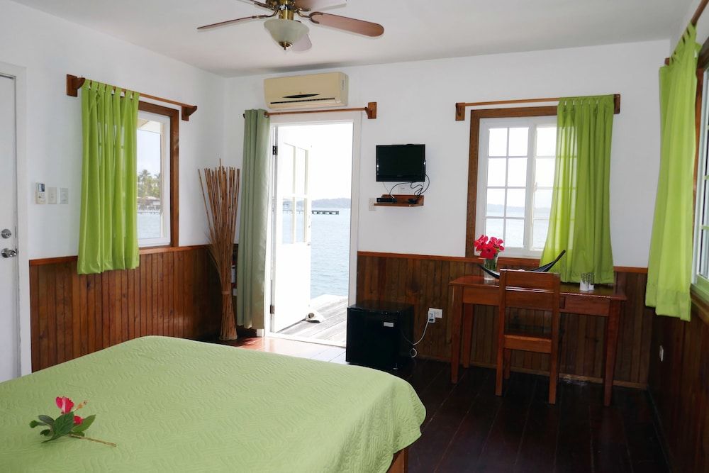 El Faro del Colibri Comfort Cabin, 1 Queen Bed, Accessible, Ocean View