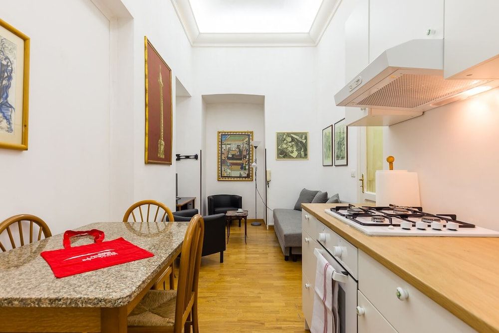 undefined A due passi dal lungomare di Mergellina 9