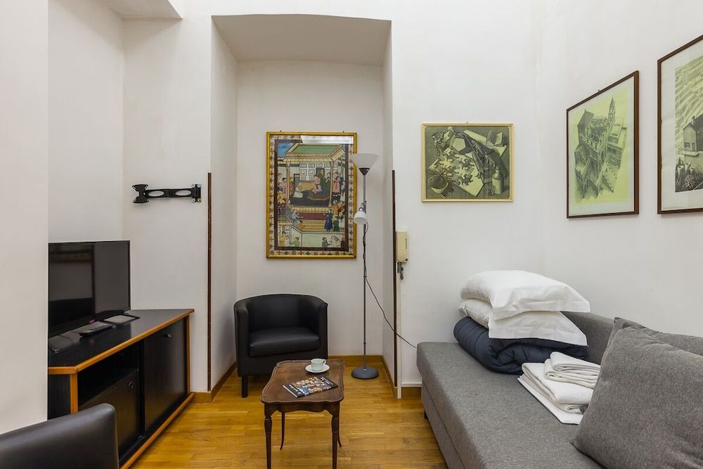 undefined A due passi dal lungomare di Mergellina 10