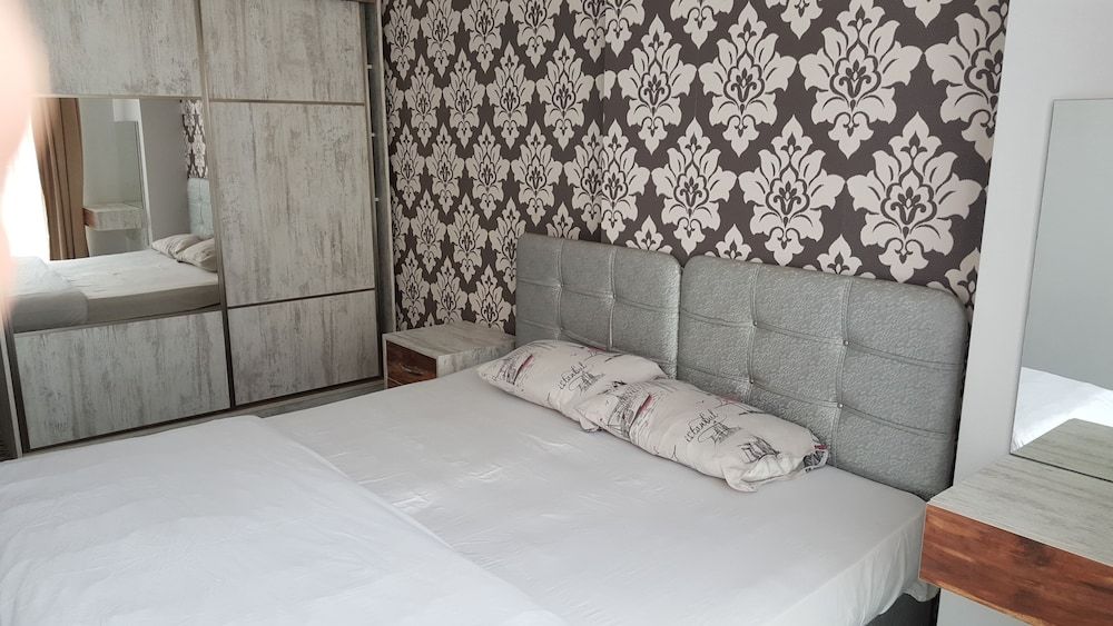 undefined King Apart Suites 3