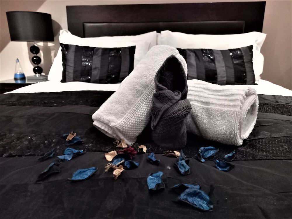 undefined Mandalay Beach B & B 5