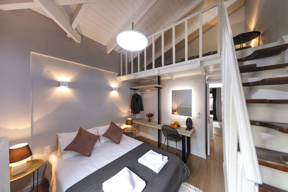 White Hills Suites & Spa
