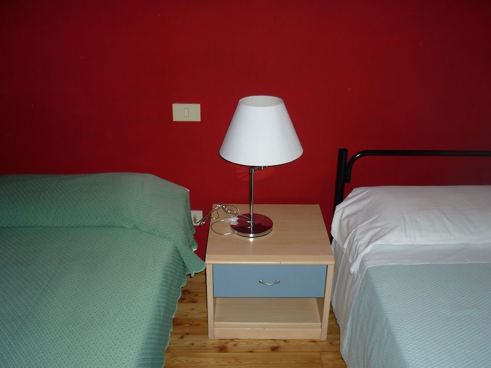 Hotel Casale la Sterpaia Pisa Quadruple Room 2