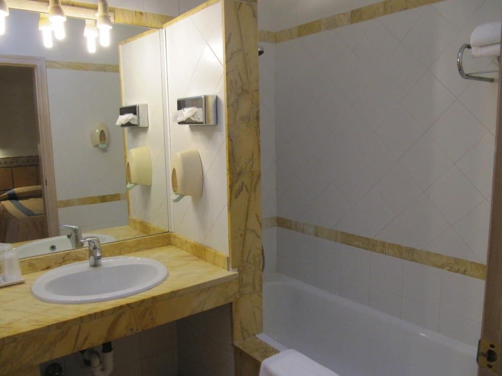 Virgen del Mar Holidays Standard Single Room 3