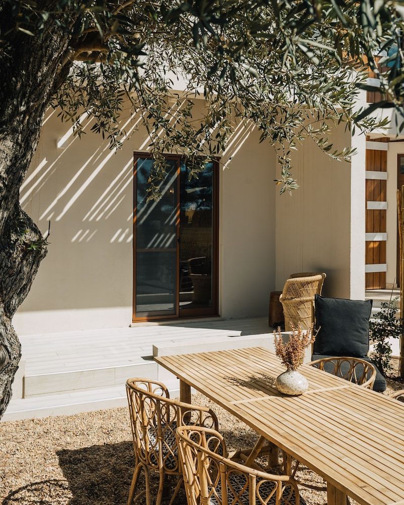 AlmaLusa Comporta Superior Studio Suite, 1 King Bed, Patio, Garden View 2