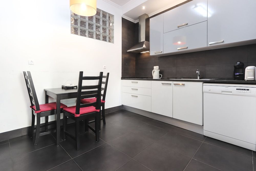 undefined Lisbon Apartments in Anjos 6