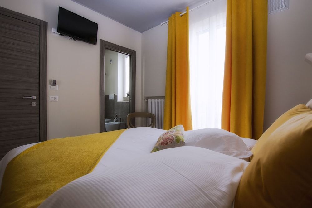 Casa Borgo Regina B&B Bari Standard Double Room 4