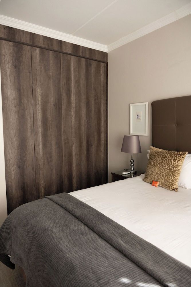 Kyalami Creek Luxury Apartments Deluxe Apartment, 1 King Bed 3