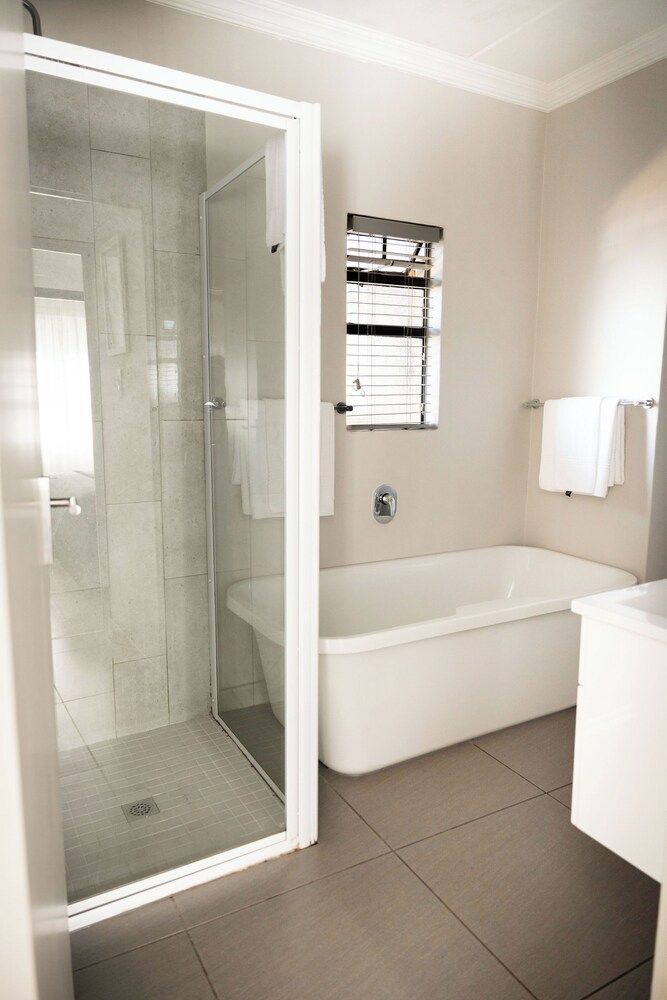 Kyalami Creek Luxury Apartments Deluxe Apartment, 1 King Bed 17