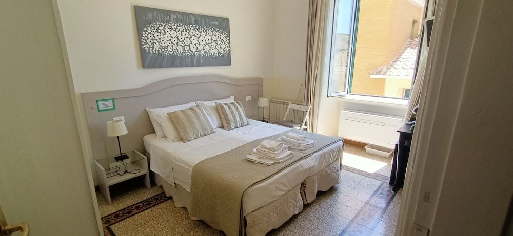 Biancoreroma B&B Double Room, Ensuite 2