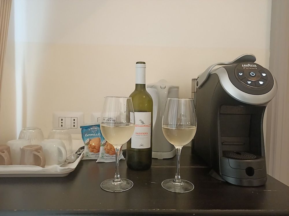 Biancoreroma B&B Double Room, Ensuite 11