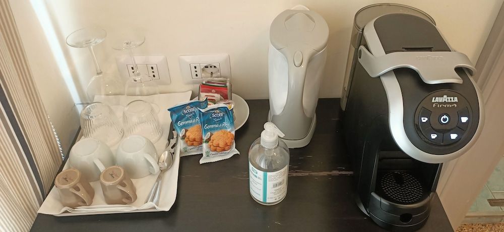 Biancoreroma B&B Double Room, Ensuite 10