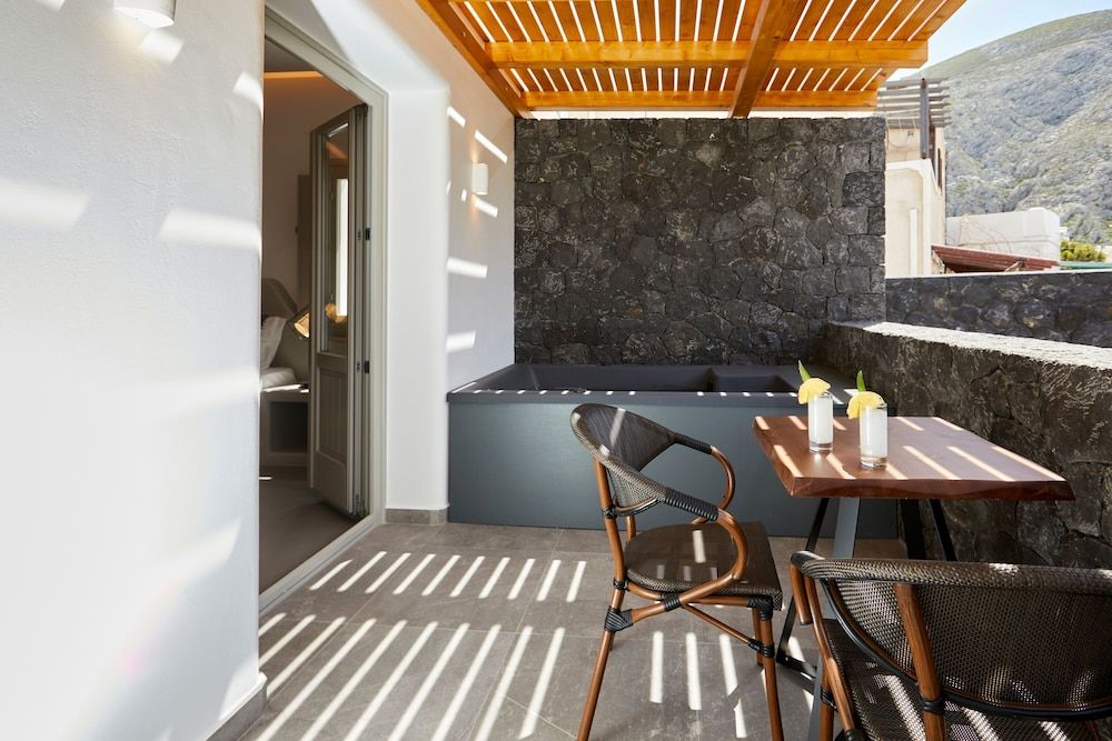 undefined Mountain and Sea Suites 7