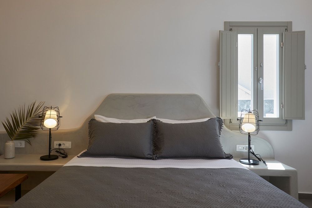 Mountain and Sea Suites Deluxe Double Room, Jetted Tub 3