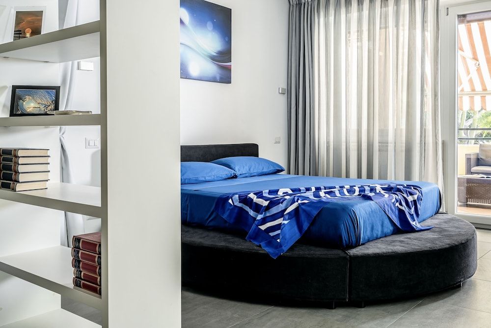 undefined Brand New Apartment with Terrace Solarium & Gym 5