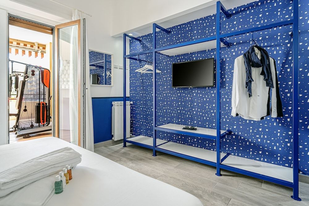 undefined Brand New Apartment with Terrace Solarium & Gym 4