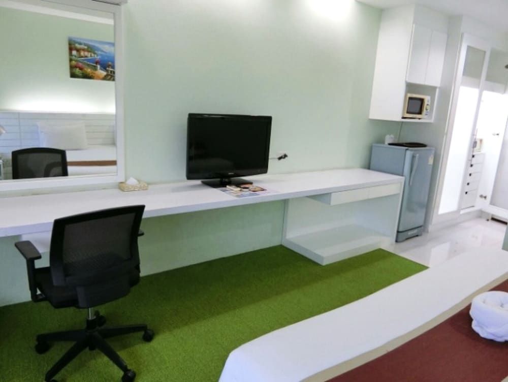 V Verve Service Apartment Hotel Deluxe Double or Twin Room 7