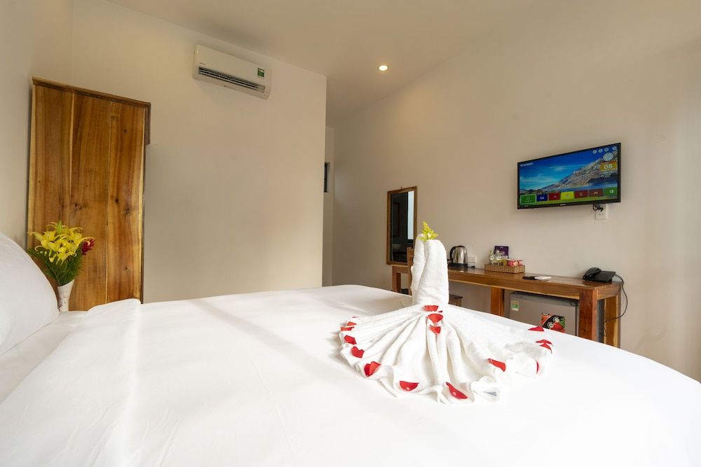 Aurora House Deluxe Double Room 3