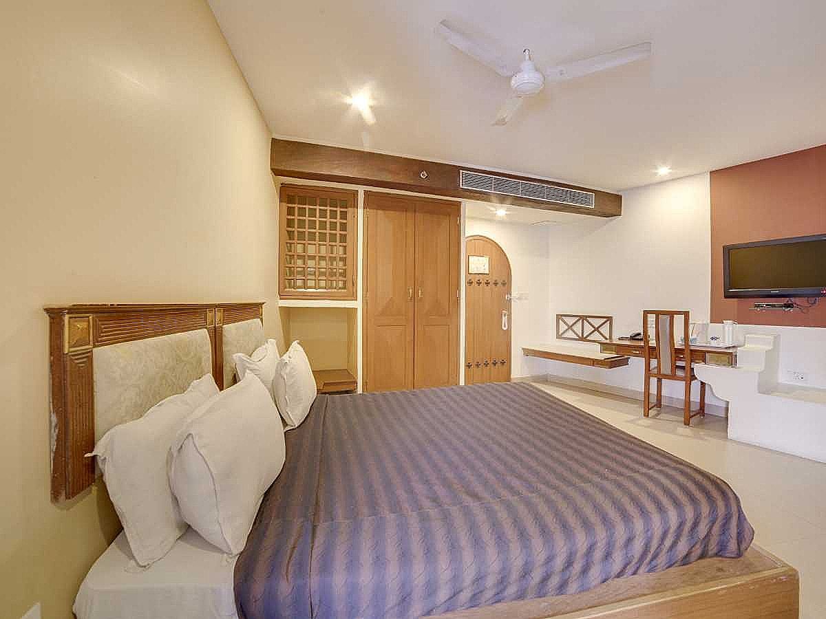 Amrutha Castle Deluxe Room 8