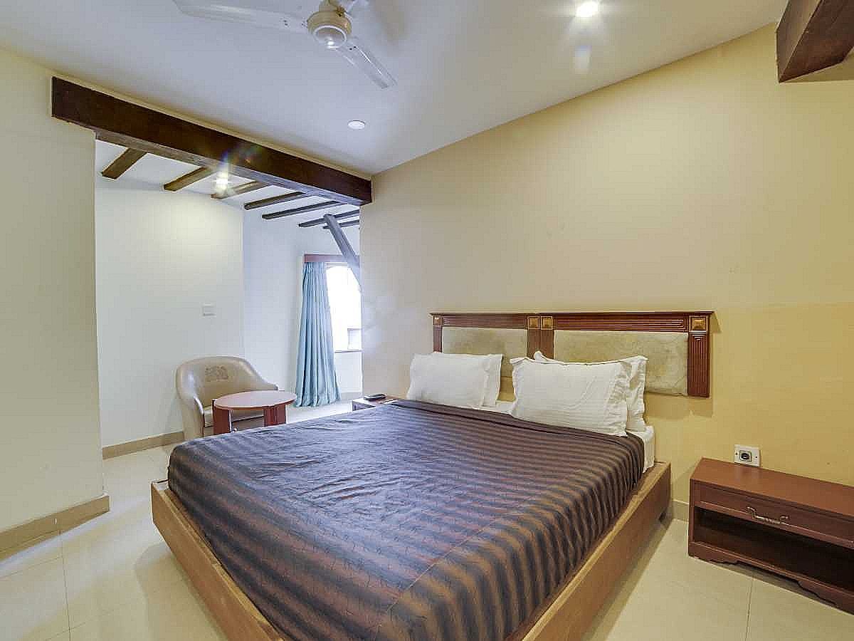 Amrutha Castle Deluxe Room 5