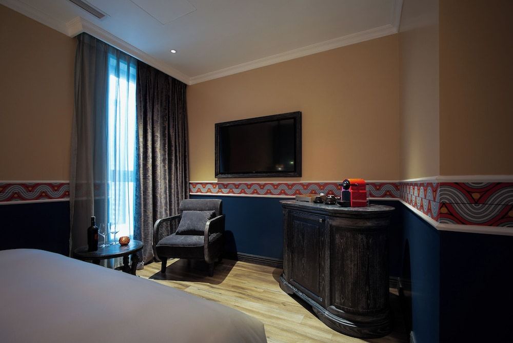 Smarana Hanoi Heritage - Hotel and Retreats Deluxe Double Room, 1 King Bed, Private Bathroom 6