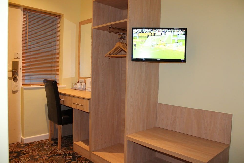 Abbey House Hotel Comfort Double or Twin Room 4