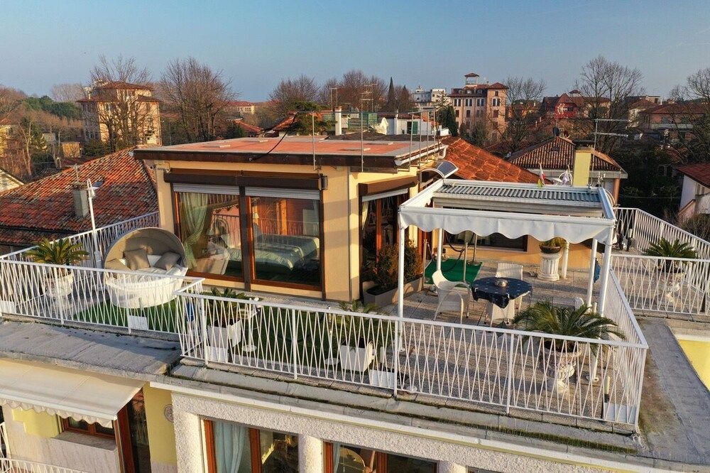 undefined Oasis Golden Lagoon Chalet 9