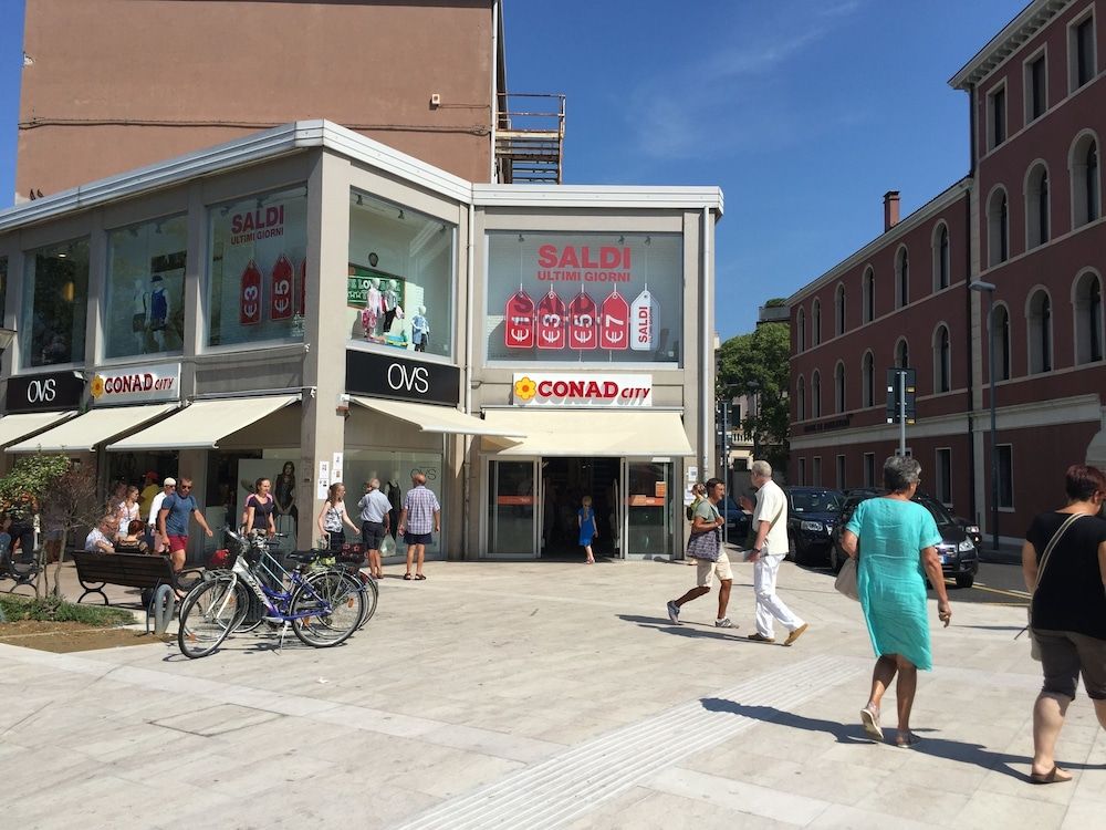 undefined Oasis Golden Lagoon Chalet 7