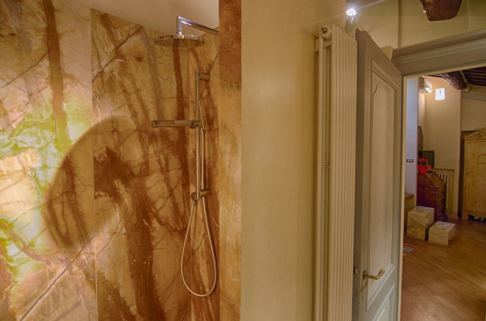 Rinidia Siena Centro Luxury Duplex, Ensuite, City View (Roof Top Altana) 6