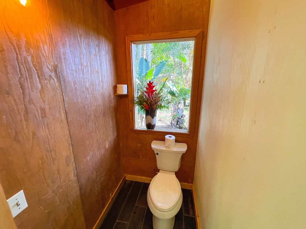 Gingerhill Farm Retreat Pueo Cabin 5