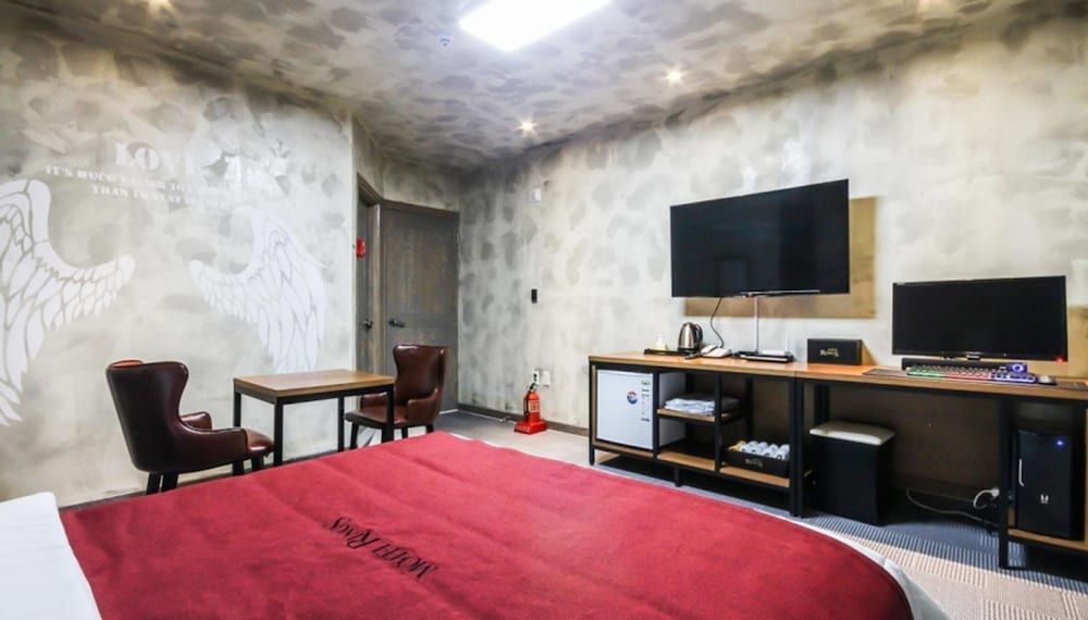 Rings Motel Premium Room, Terrace (B) (Disposable bed sheets, Bathtub) 7