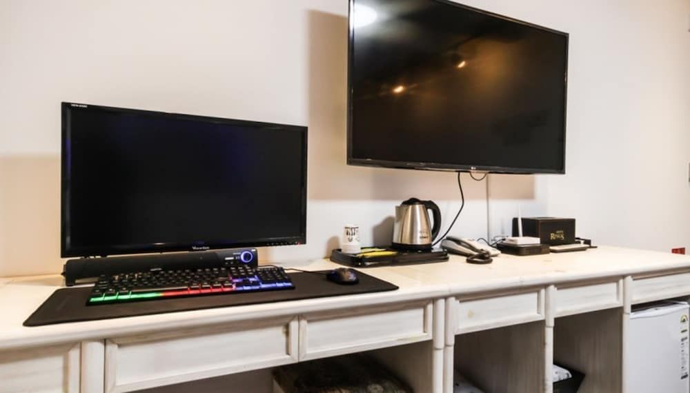 Rings Motel Standard Room, 1 Queen Bed (Disposable bed sheets, Bathtub) 11