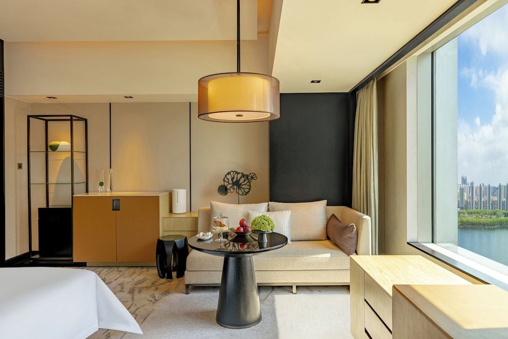 New World Shenyang Hotel Room (Premier) 3