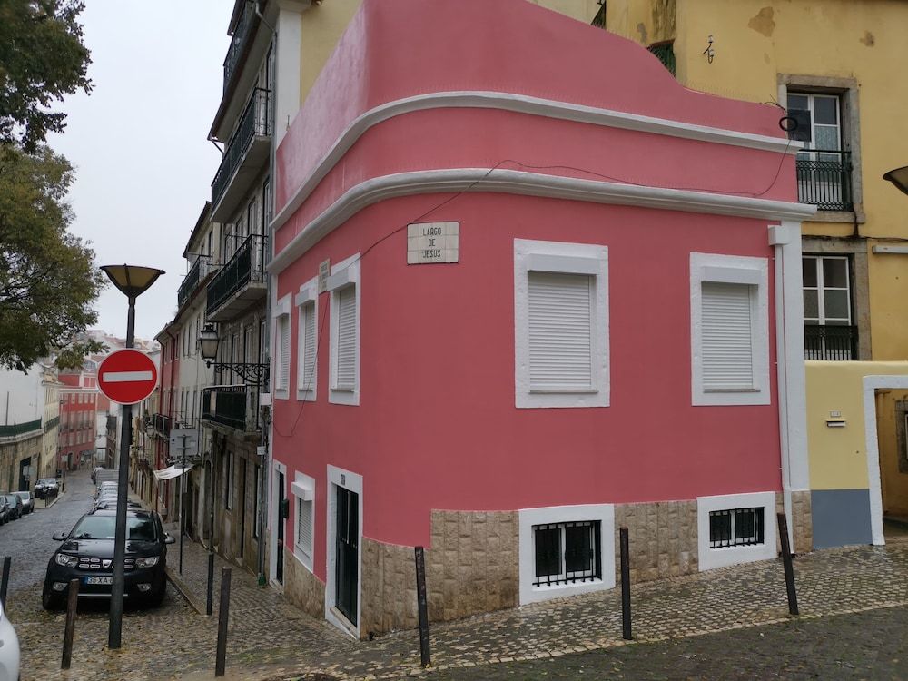 undefined DoBairro Suites at Merces 2