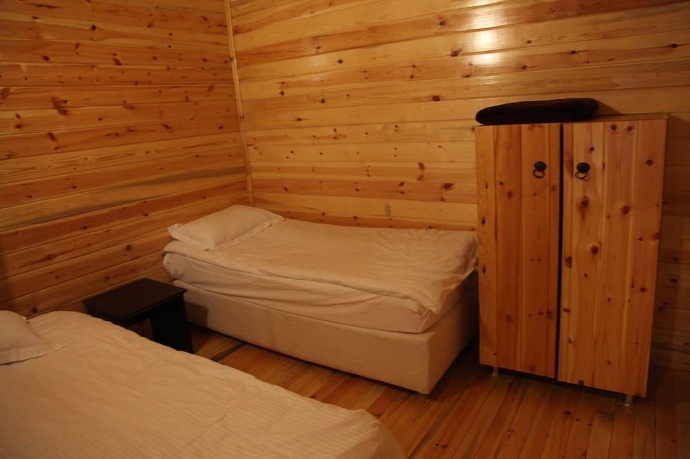 Abant Kartal Yuvasi Hotel Standard Quadruple Room 7