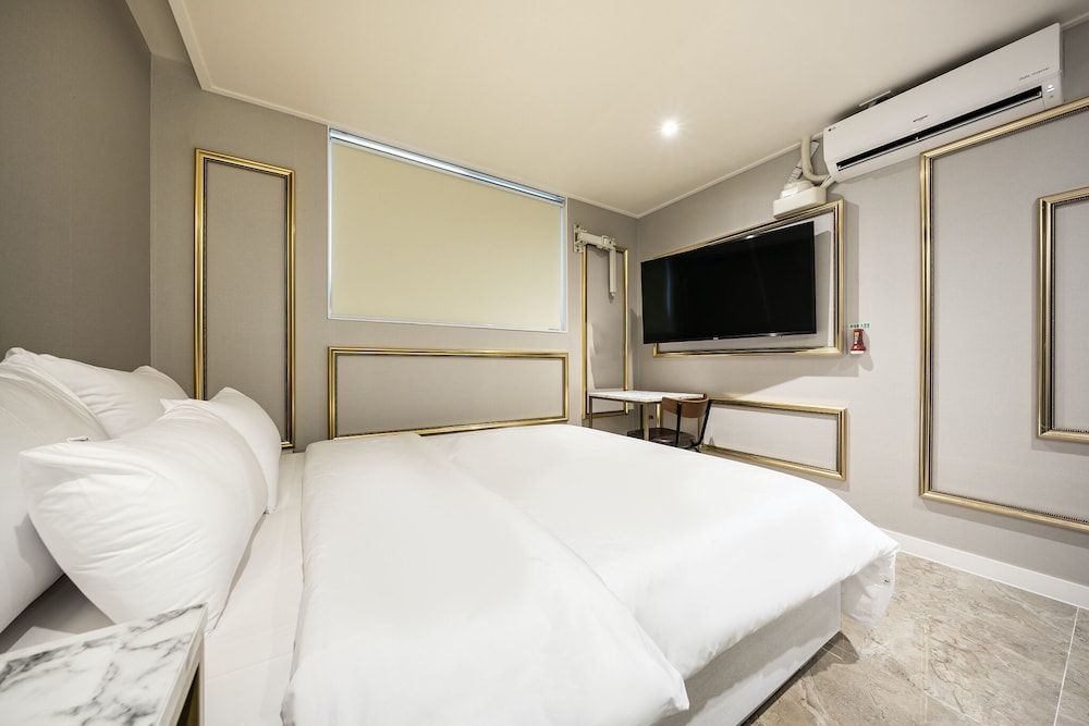 undefined M&Lucky Hotel 6