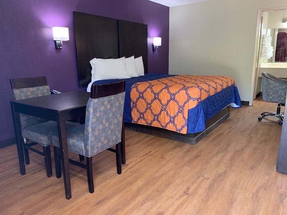Standard Room, 1 King Bed, Smoking