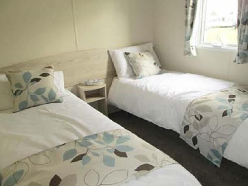 2 Bedroom Holiday Home