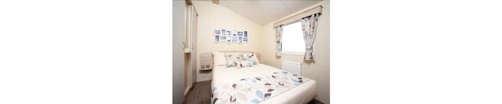 2 Bedroom Holiday Home