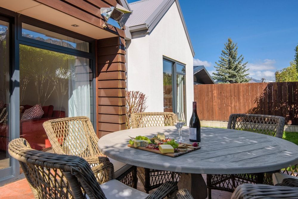 undefined Central Queenstown 3-Bed Villa by Staysouth 7